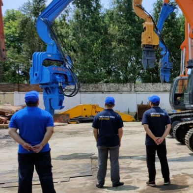 PCF-300 Series Pile Hammer: 3500 RPM High-Frequency & Excavator-Mounted Vibro Hammer