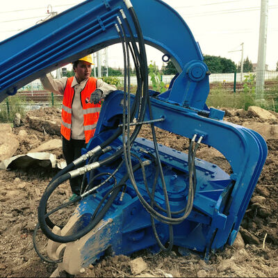 High-Precision 15m Sheet Pile Driver - Excavator Mounted Lightweight Design And Customizable LOGO